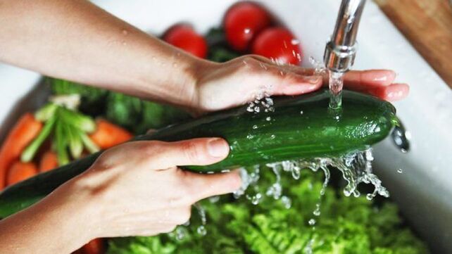 wash vegetables to prevent infection by protozoan parasites